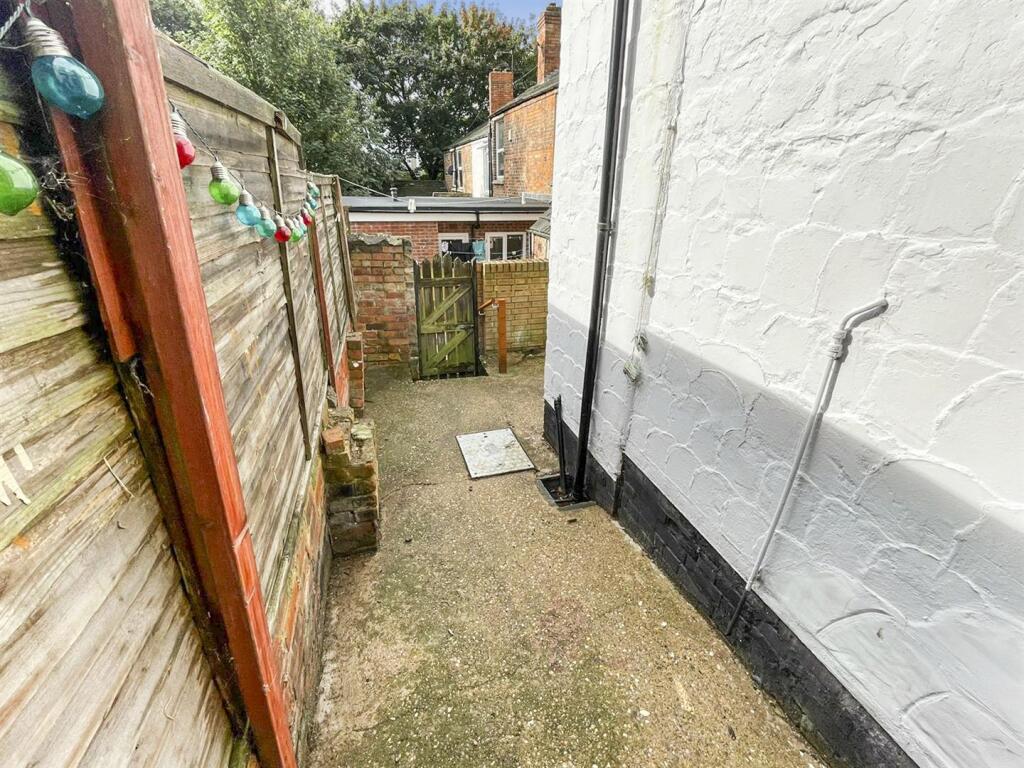 Rear courtyard