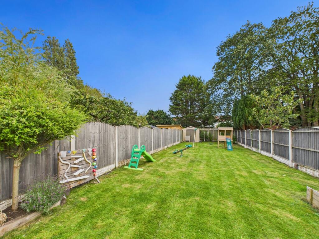 CAM02386G0-PR0140-STILL026