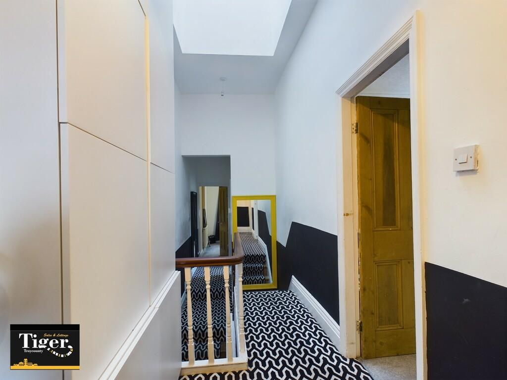 CAM02176G0-PR0176...