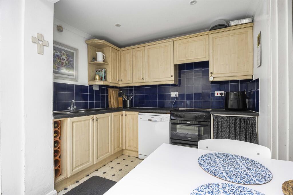 Kitchen/Breakfast Ro