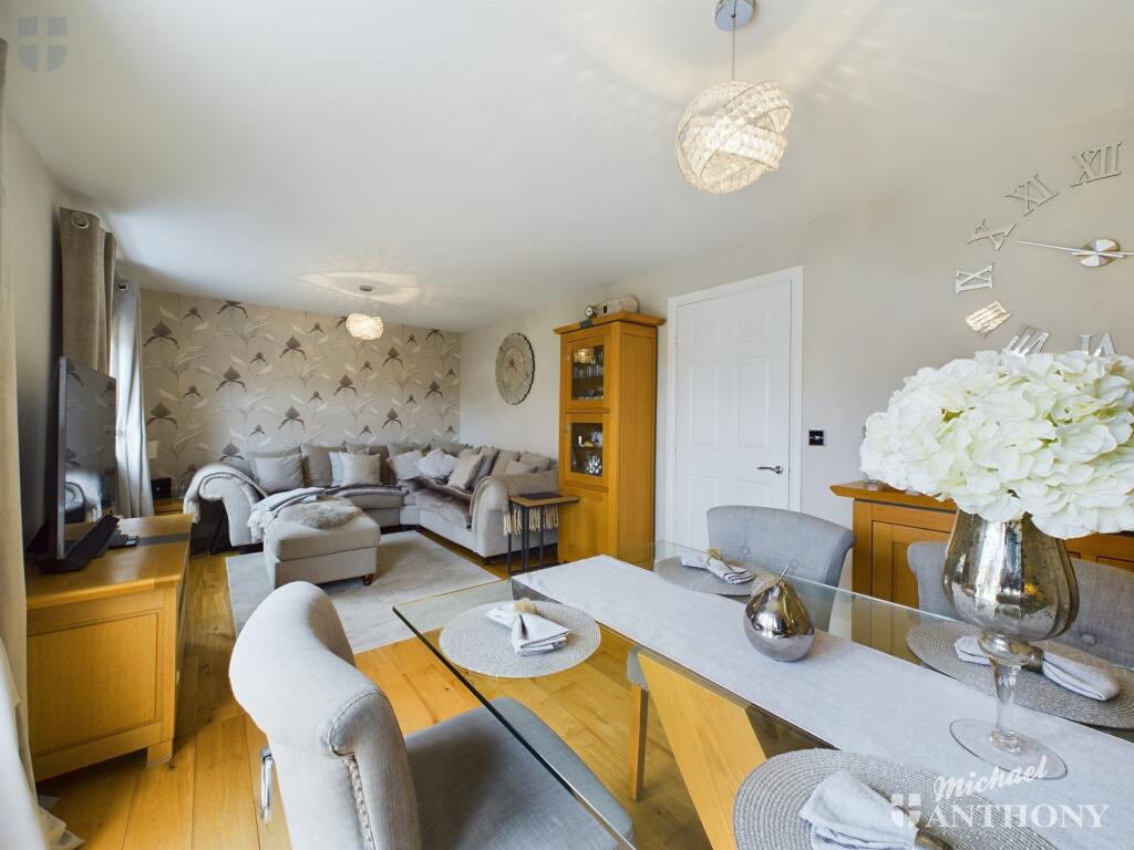 CAM02538G0-PR0267-STILL011