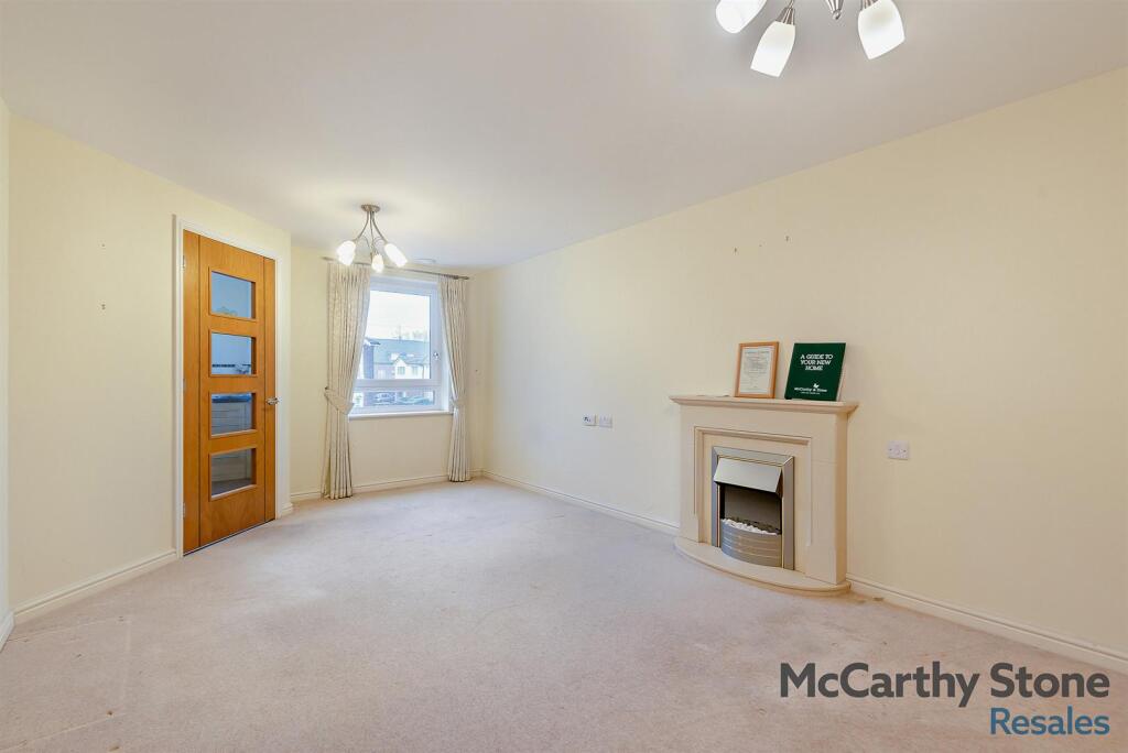 8637321-interior07-800.jpg