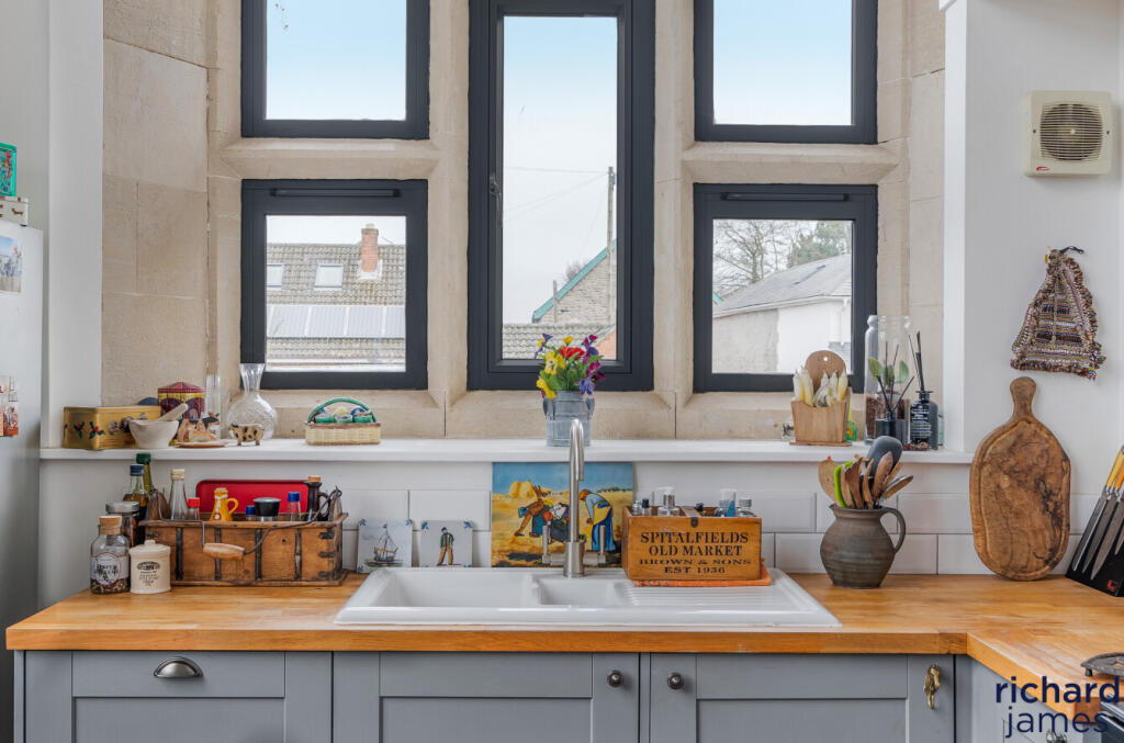 0368a77ab39c4879b32cbd6be392ef19