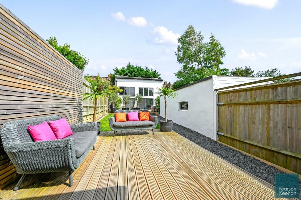 93 Applesham Ave, BN3 (34).jpg