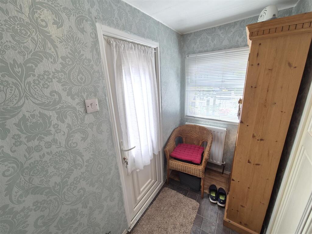 Entrance Hall/Utility