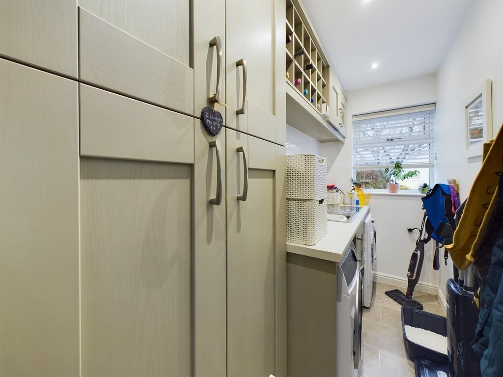 CAM02854G0-PR0292...