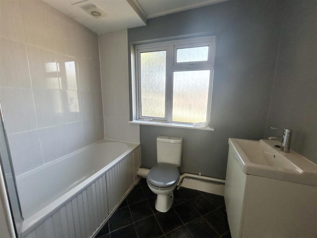 Bathroom.jpeg
