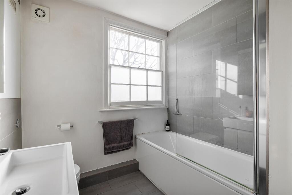 Queensbridge Road E8