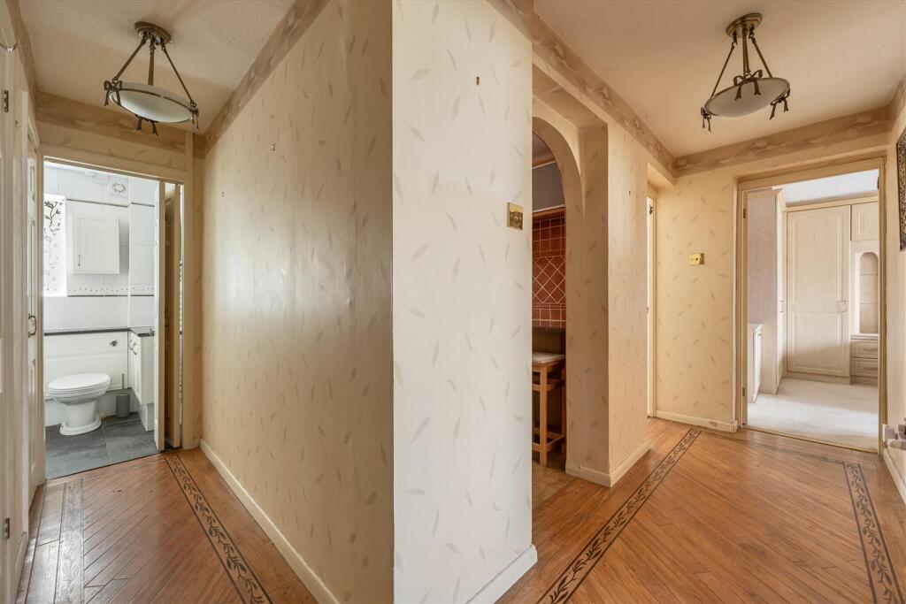 Hallway.jpg