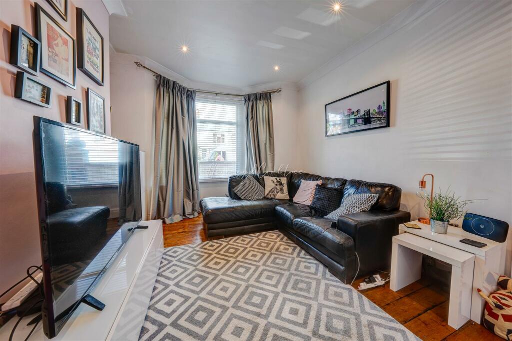 Caerphilly Road, Birchgrove, HernCrabtree (14).jpg