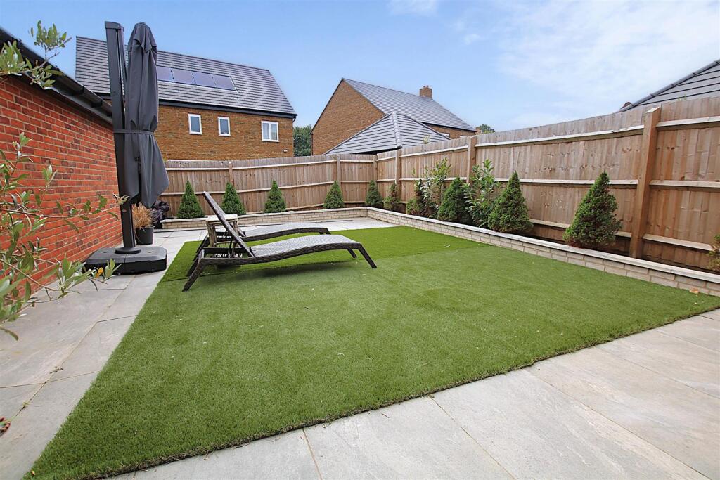 29 Watermill Way Garden 2.JPG