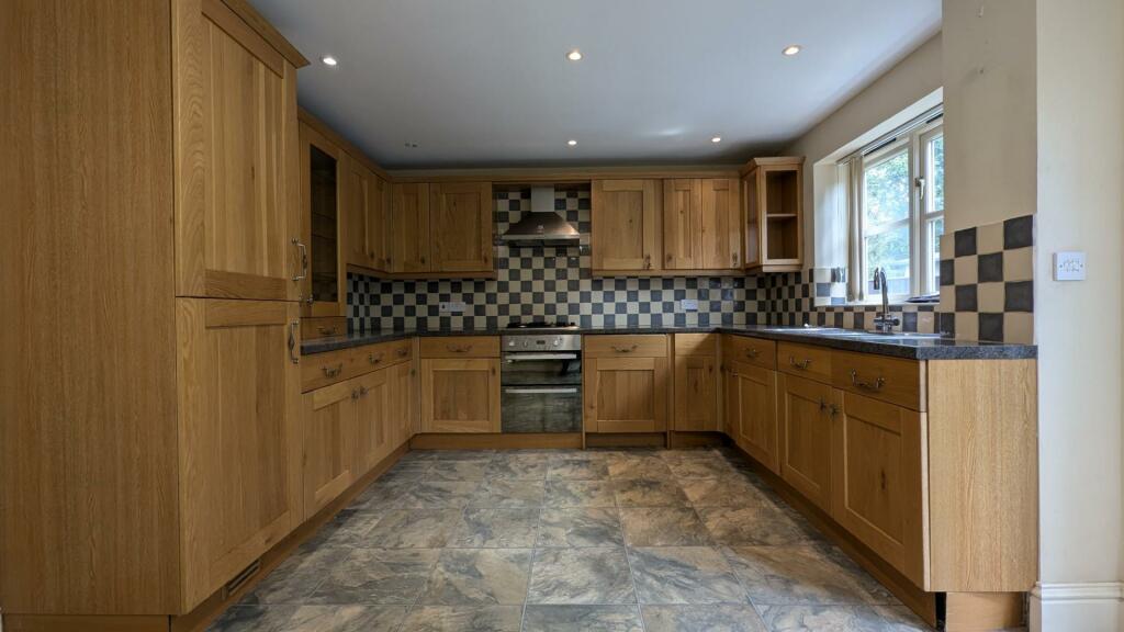 PXL_20240726_105351391 (Large).jpg