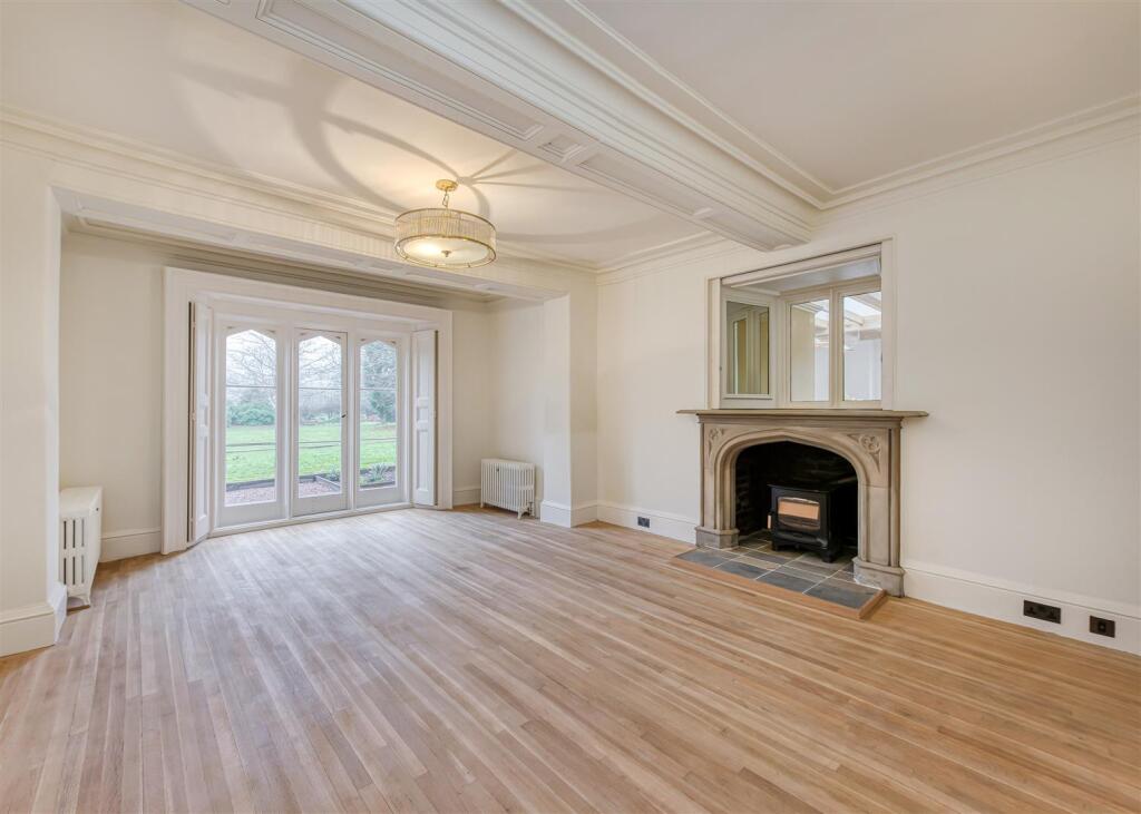 The Old Manor House-dining.jpg