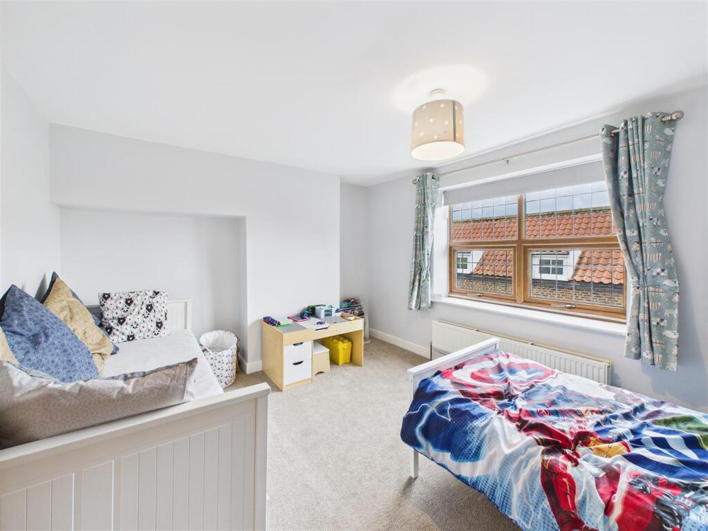 BEDROOM 3