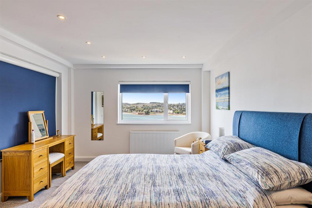 A20 - B5 Shirley Towers Vane Hill Road - 250714.jp