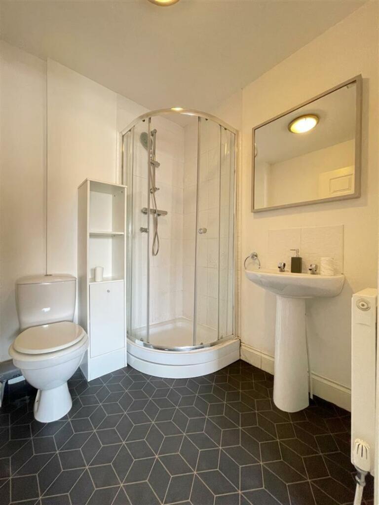 Master En-Suite