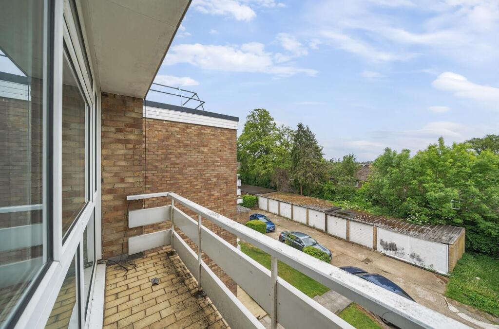 Davidson Frost-Wellings, DFW, Woodcroft, Balcony.j