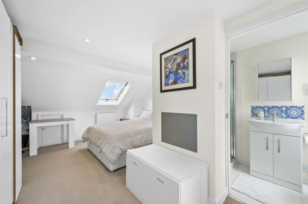 100 Amity Grove,18.jpg