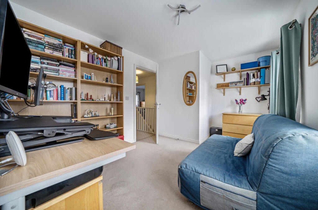 1354591-7-68d161d...