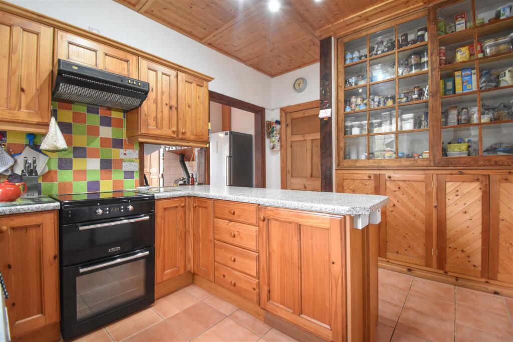 Swinsid Stones Kitchen a.jpg