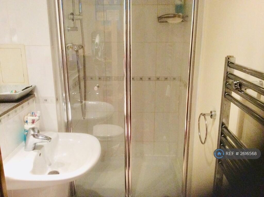 Bathroom En-Suite