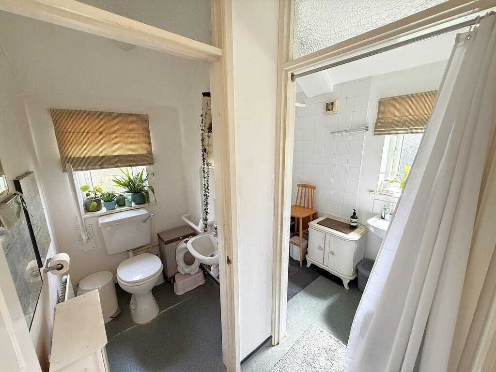 BATHROOM  AND WC