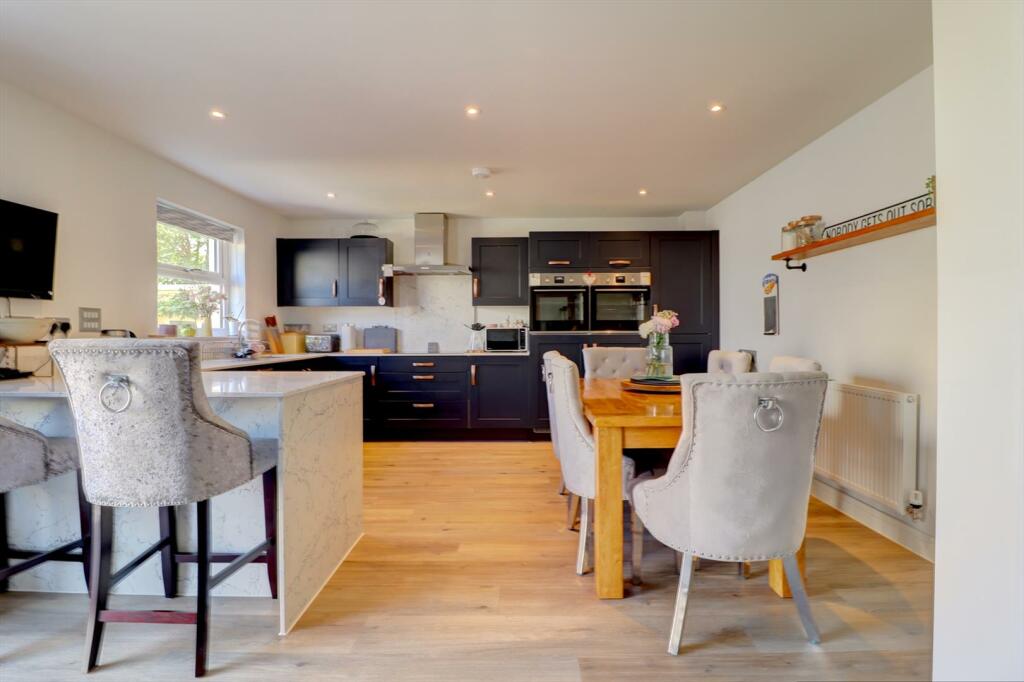 Kitchen Dining room.jpg