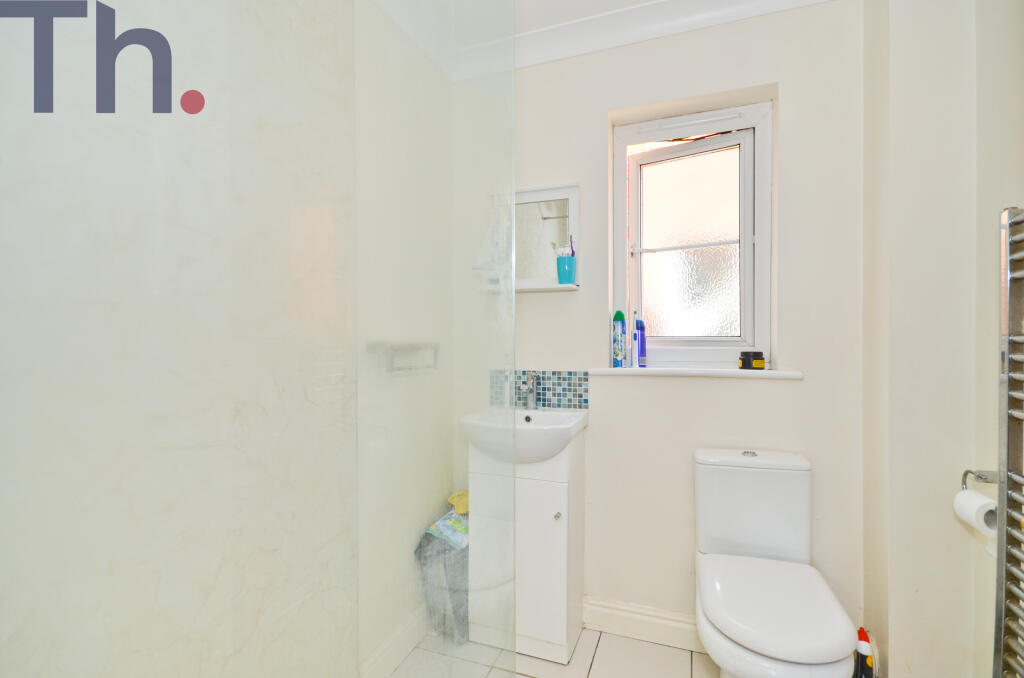 En-suite Shower Room.JPG