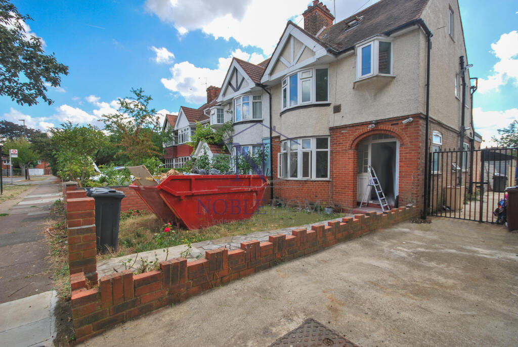 FOUR BEDROOM TWO BATHROOM SEMI-DETACHED HOUSE IN 