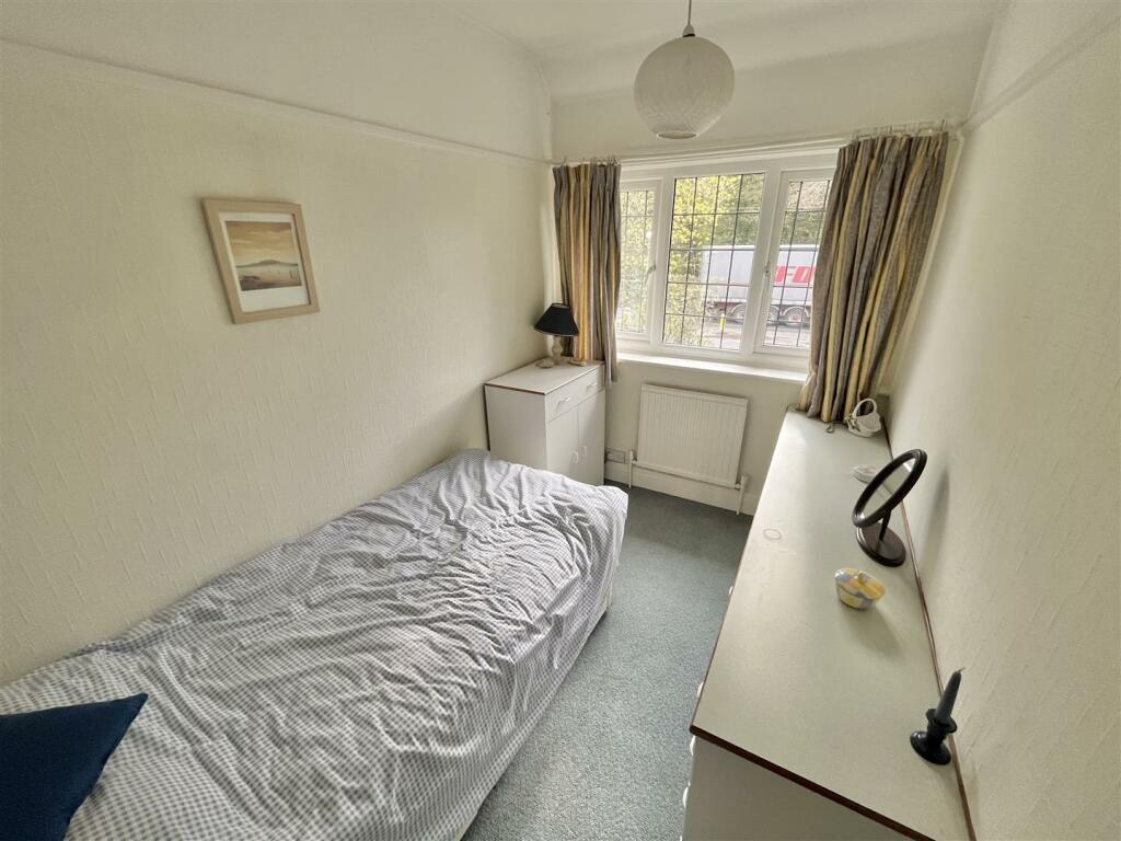 Bedroom 3.jpg