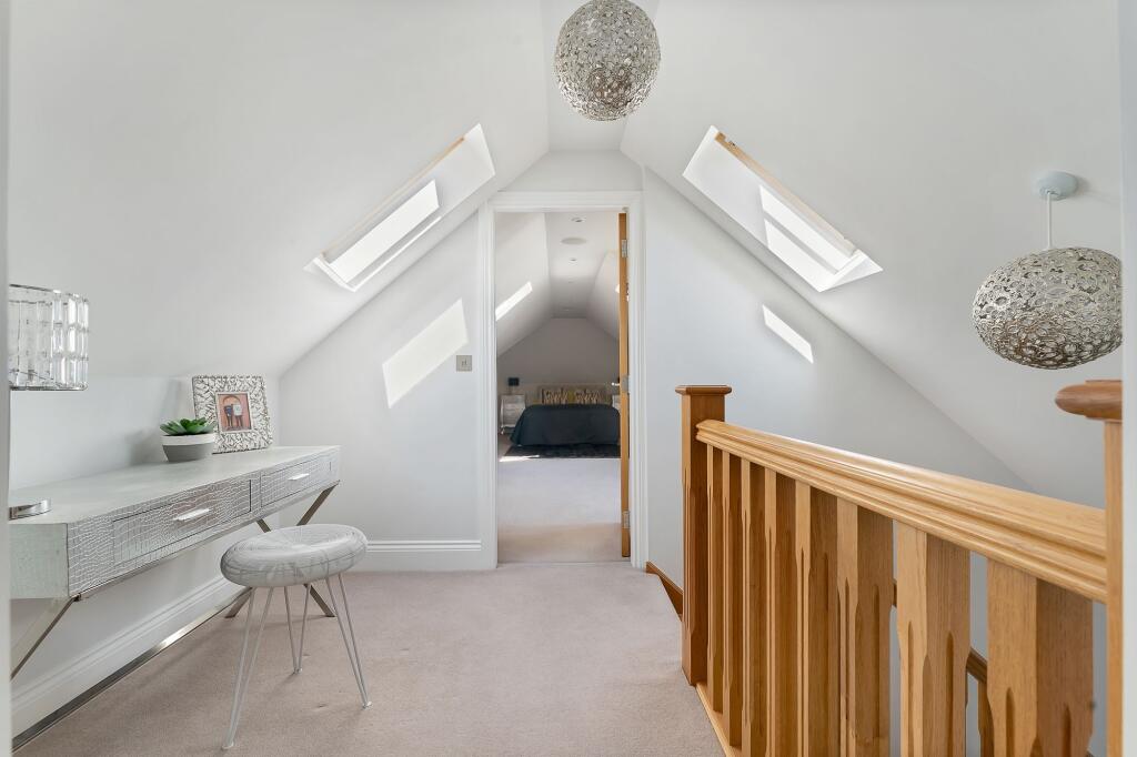 2nd Floor Landing