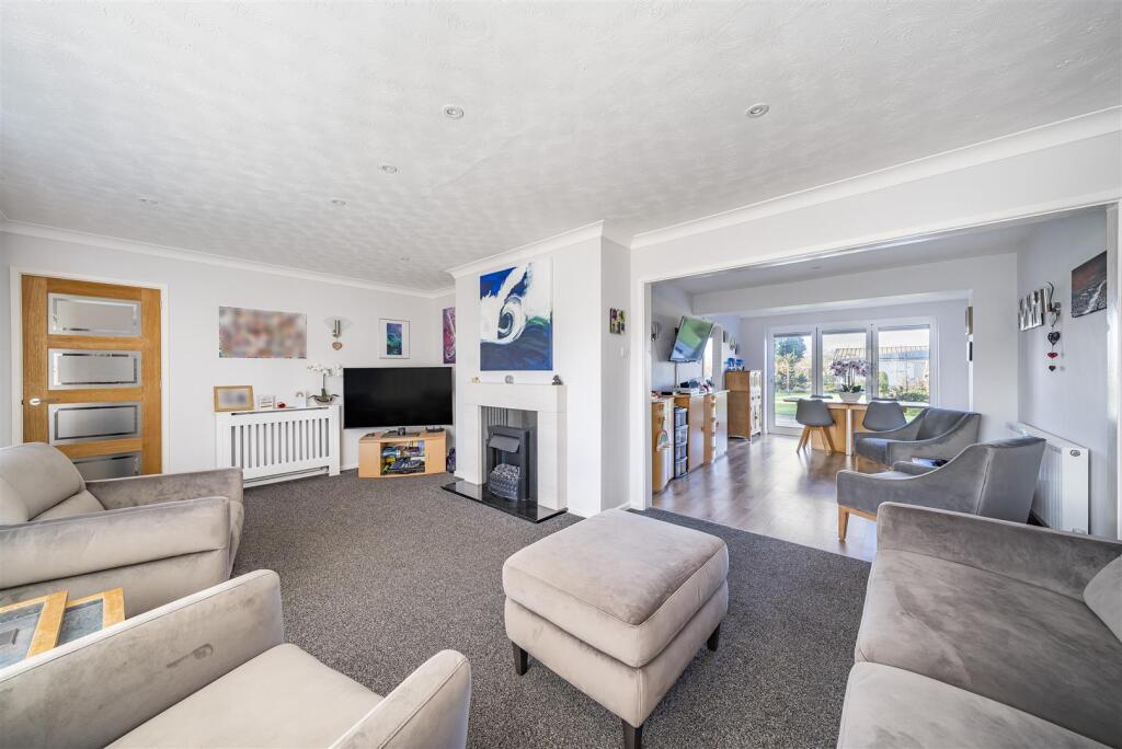 67462096148b7-1217559 (2).jpg