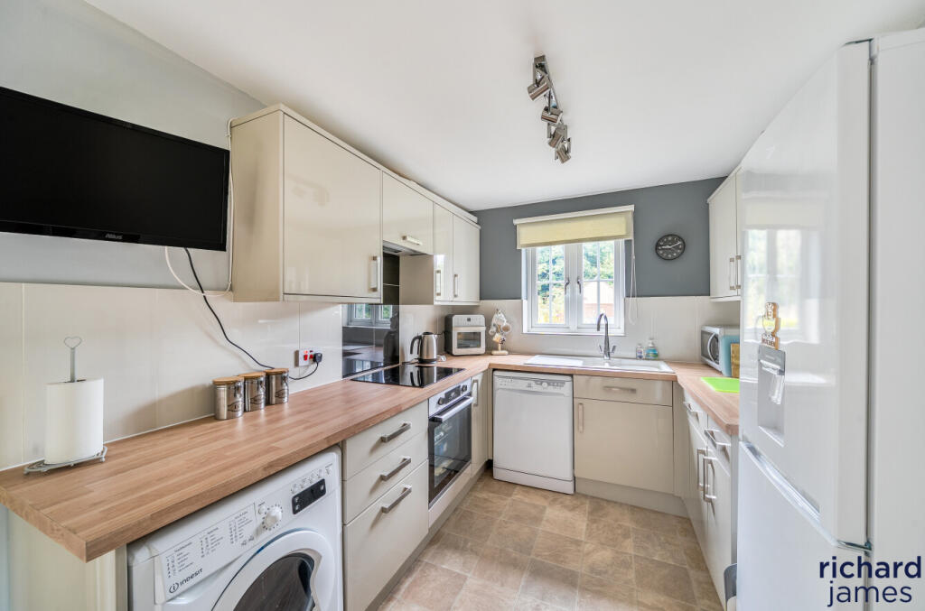 5050ecbad8714c34ab4559b2f4126049