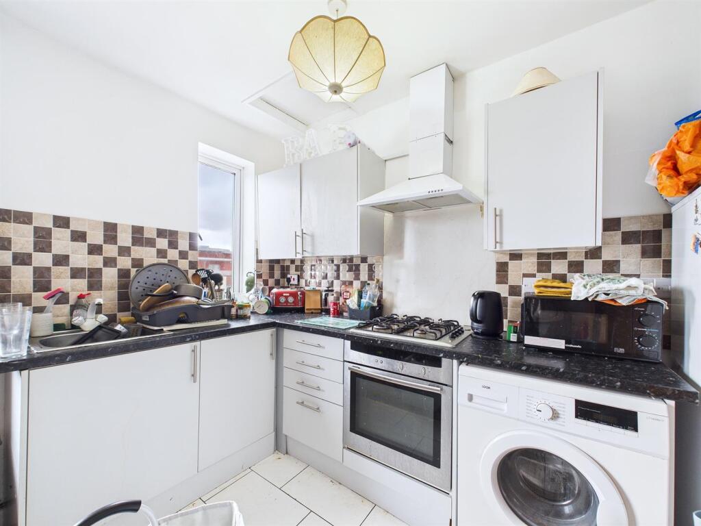 11 - Block of 4 flats.jpg