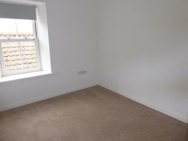 30aHighStreetBedroom2