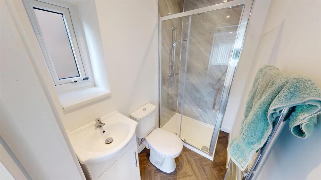 Winsford Close En-suite