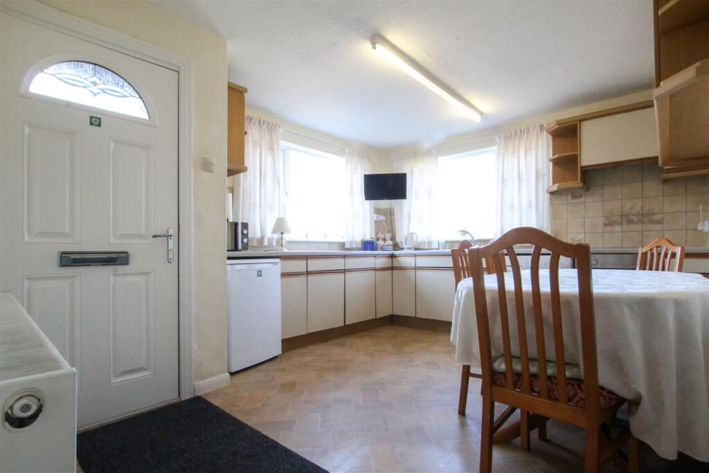 Kitchen-1-4.jpg