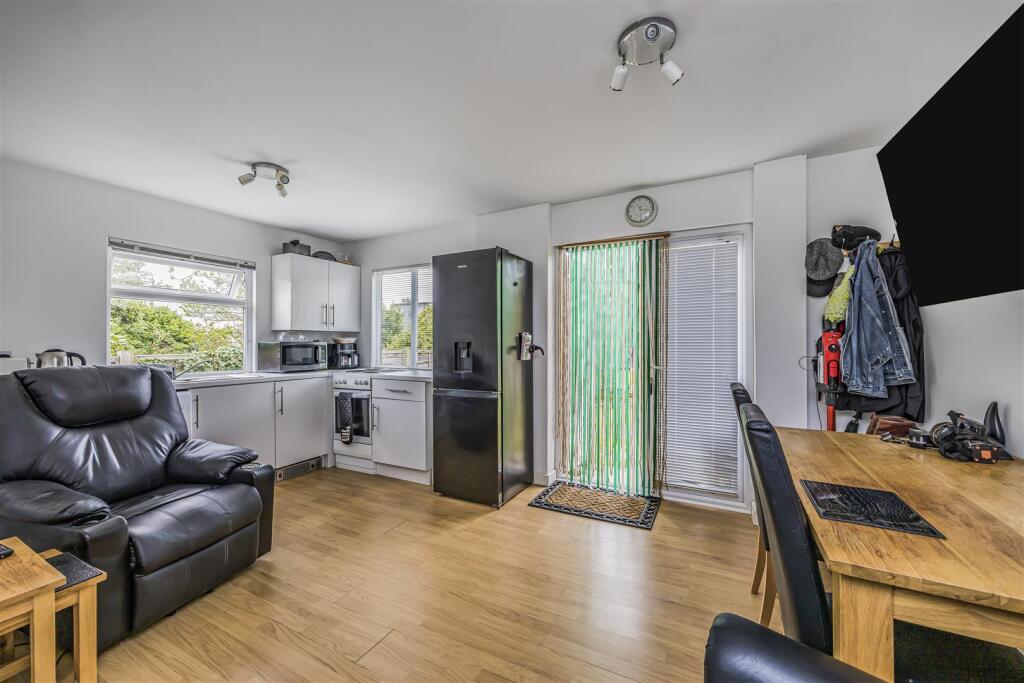 30 Uplands Road, Drayton-PorticoMarketing-SoldBy-3