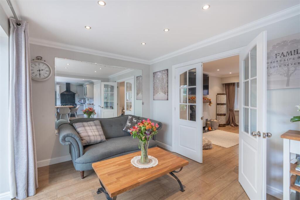 5 Abbots Mere Close-13.jpg