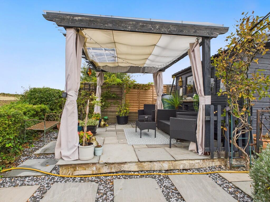 CAM04578G0-PR0024...