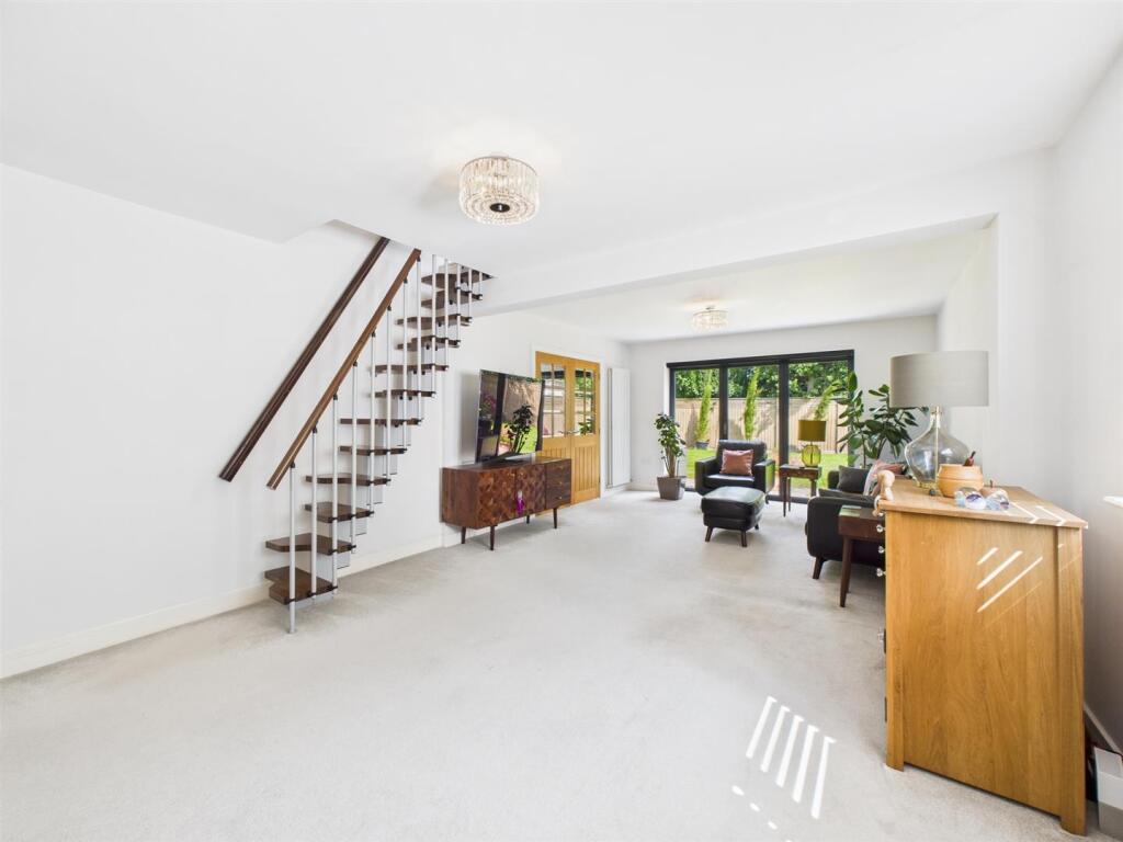 Spacious Lounge