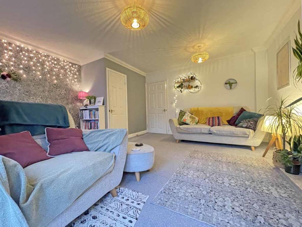 Temeraire Road 57 Living Room Front.jpg