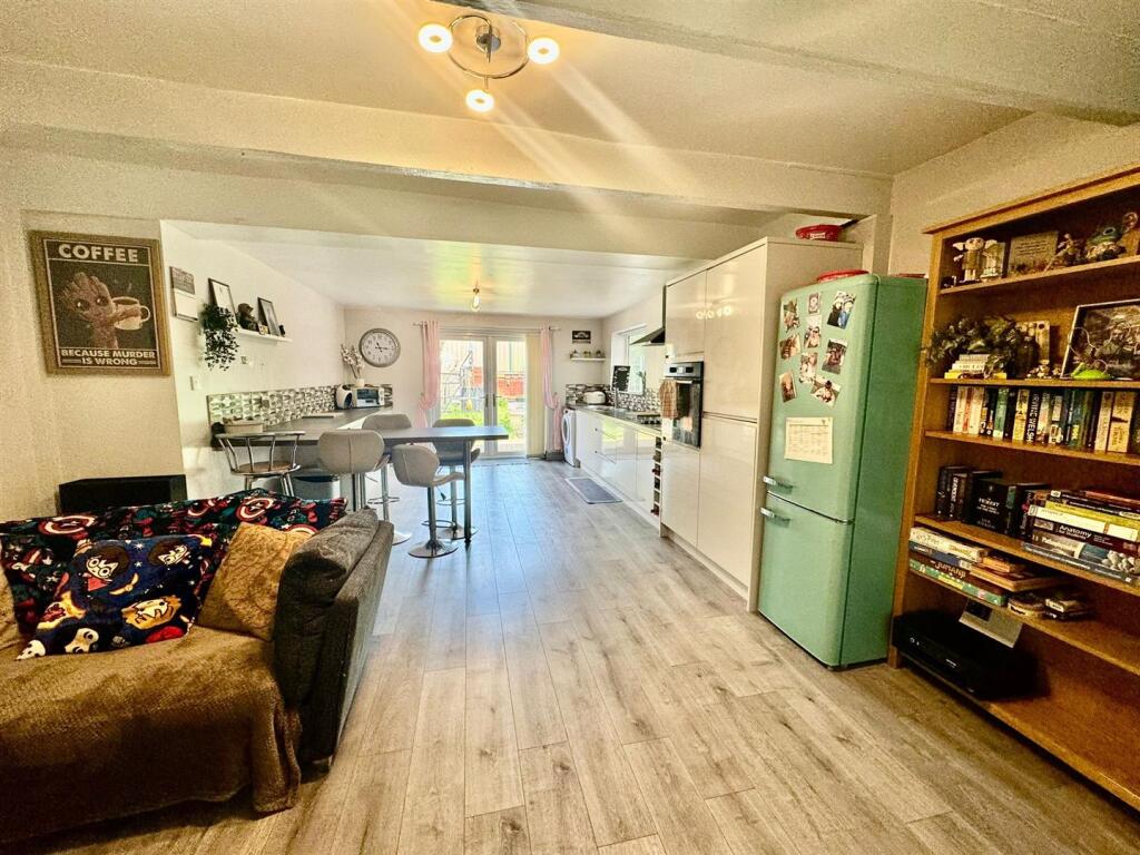 PHOTO-2025-05-08-13-31-42 2.jpg