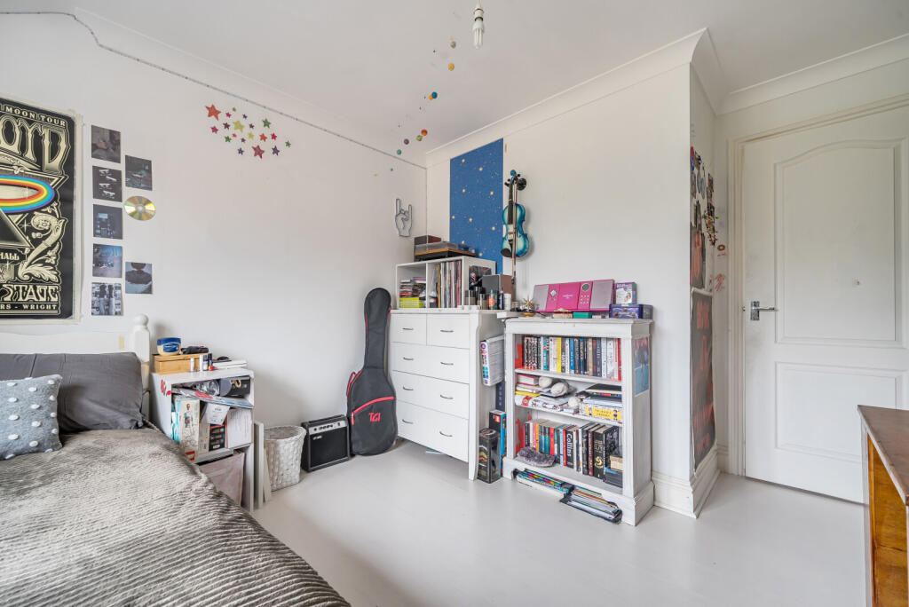 1371229-6-6908b9e...