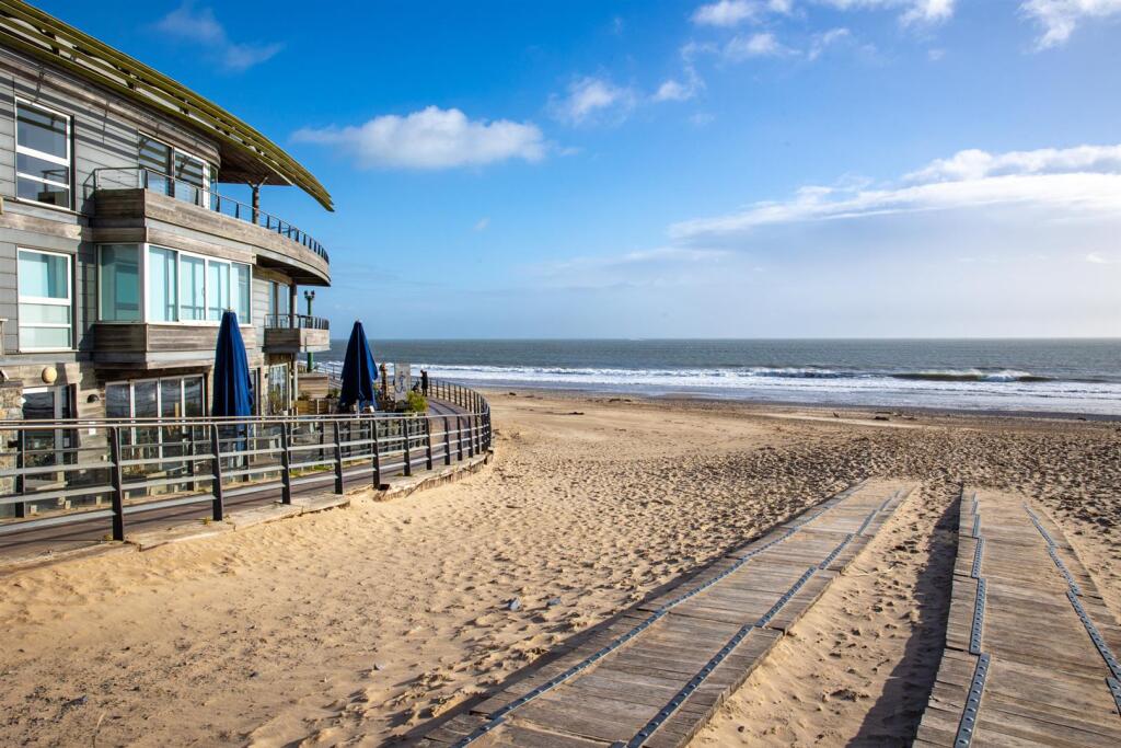 7 Waters Edge, Tenby