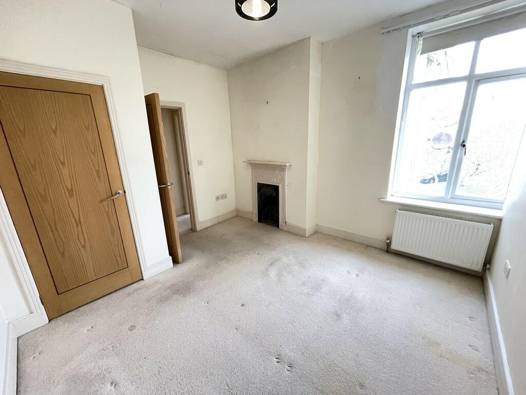 7 Highfield Court...