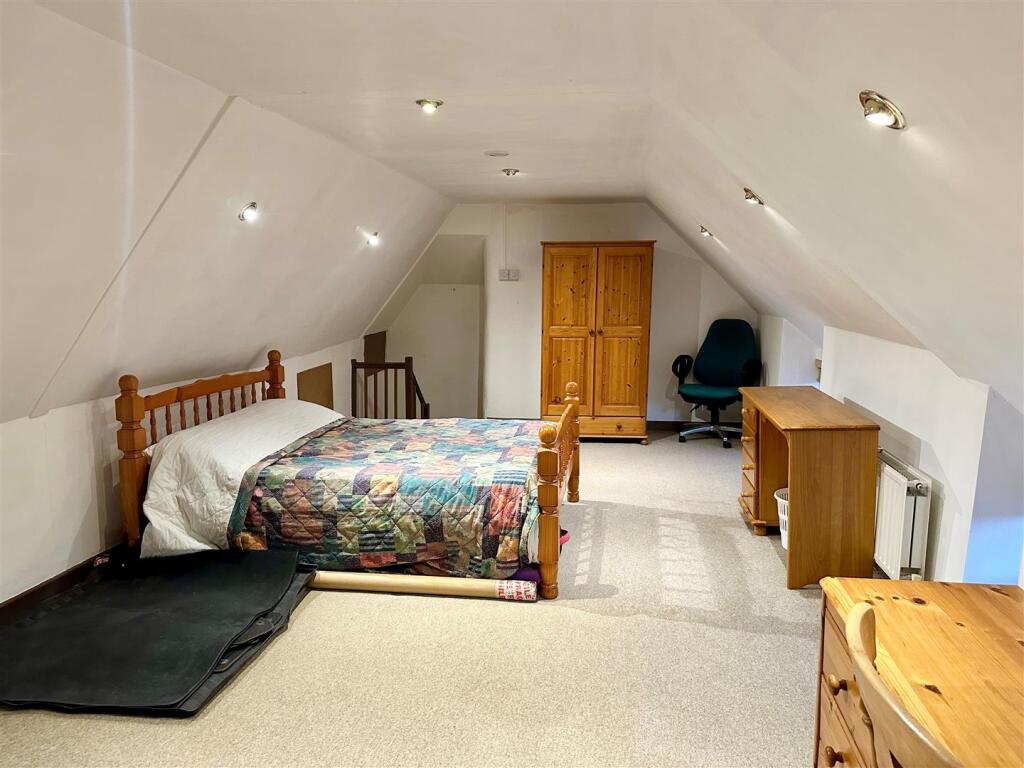 Bedroom One.jpg