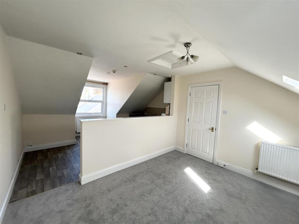 Open Plan Lounge and Kitchen
