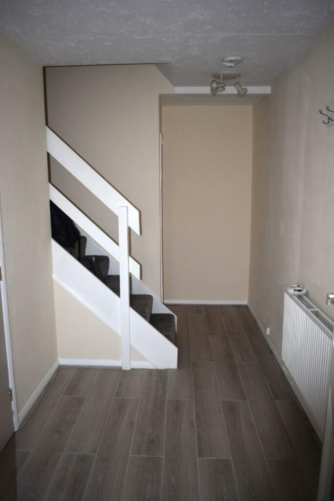 Hallway.JPG