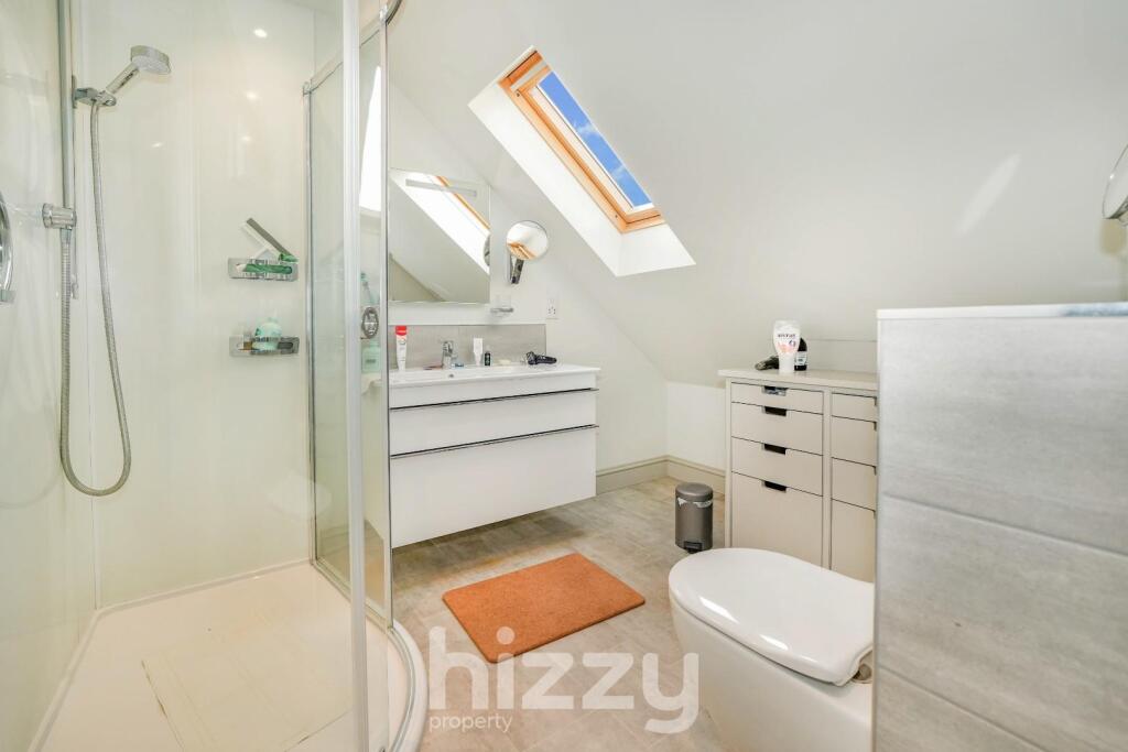 Bed 1 En Suite